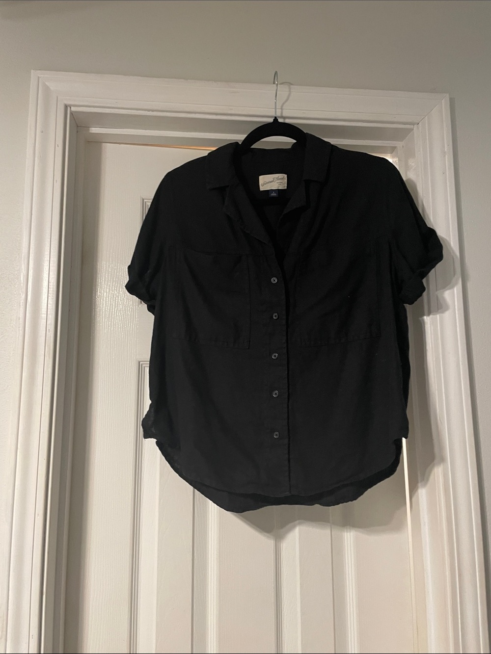 EUC Universal Thread Black Collared Button-Up Shirt